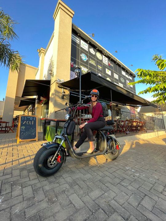 Eu troquei um posto de combustível por uma tomada e estou amando